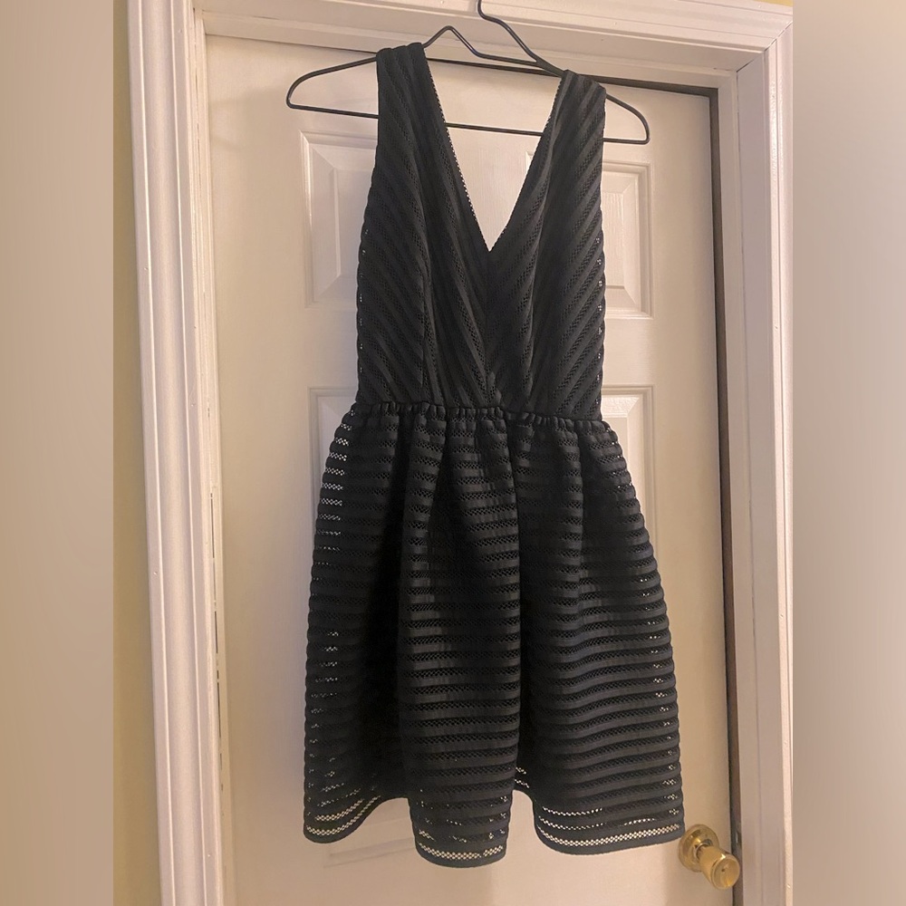 Women’s M black dress